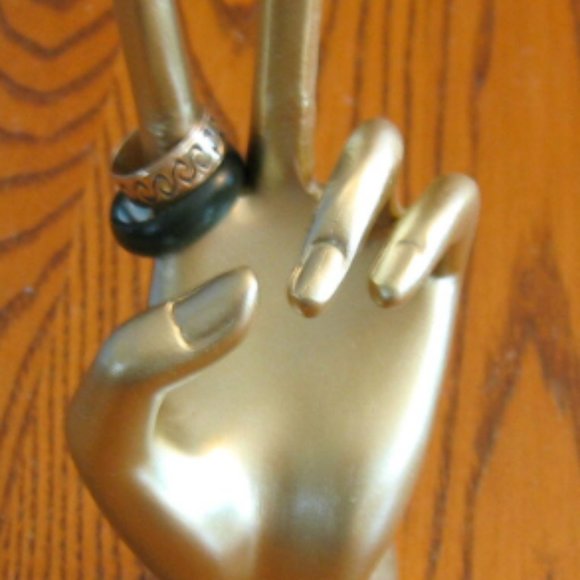 Peace Sign Hand Ring Holder. Peace, Love, and Woodstock! - Picture 1 of 3